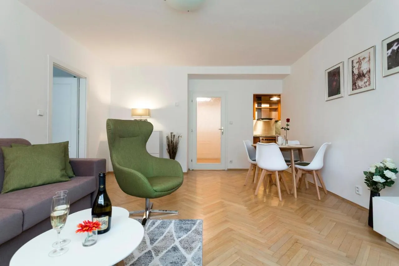 Prague Days - Modern Apartment - New Town